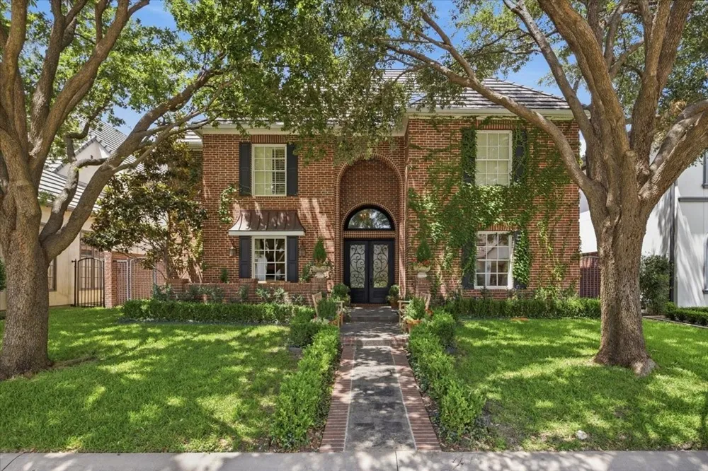 628 Deloache Street Westworth Village, TX 76114