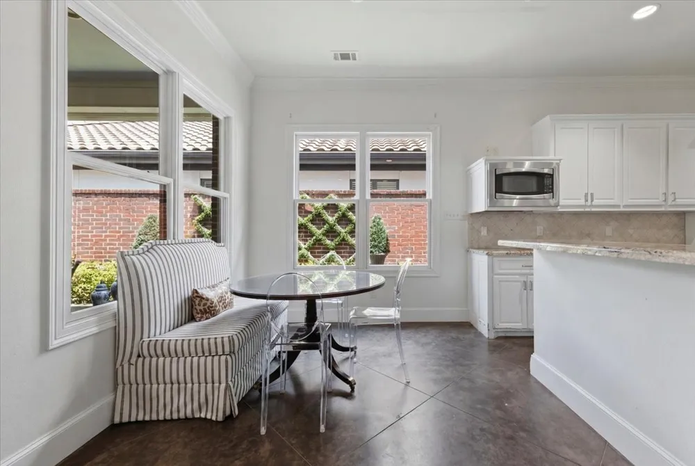 628 Deloache Street Westworth Village, TX 76114