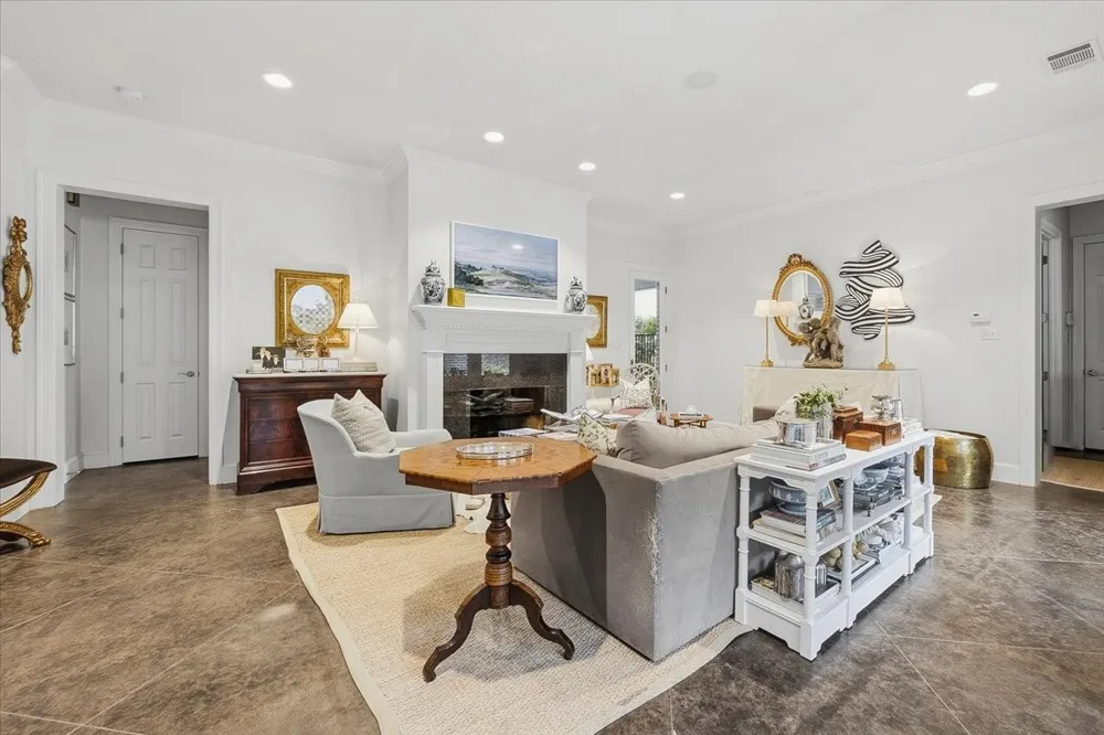 628 Deloache Street Westworth Village, TX 76114