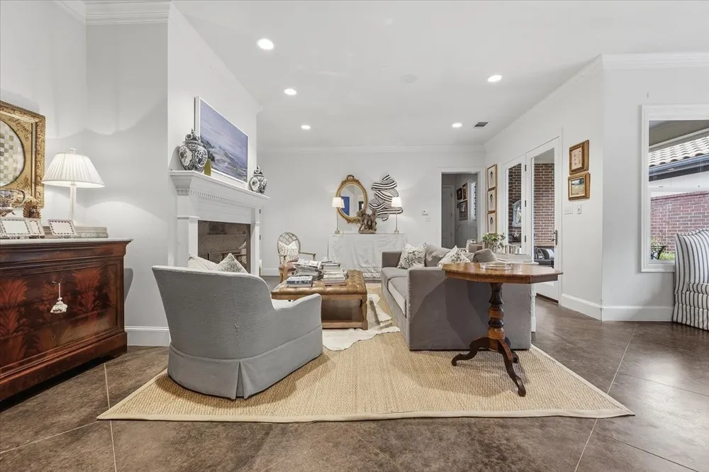 628 Deloache Street Westworth Village, TX 76114