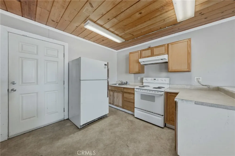 6304 Highway 20 E Lucerne, CA 95458
