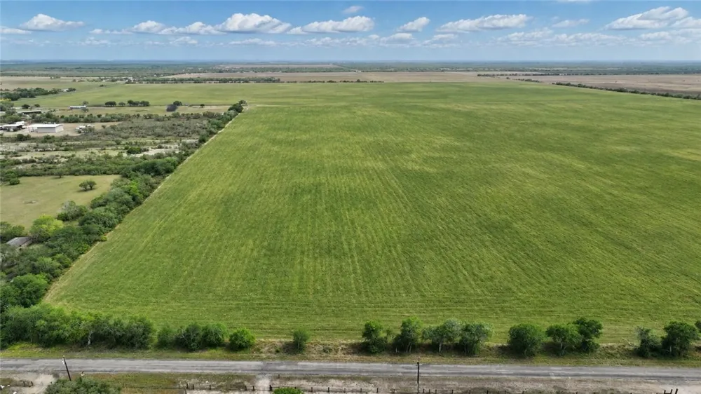 County Rd 48 Robstown, TX 78380