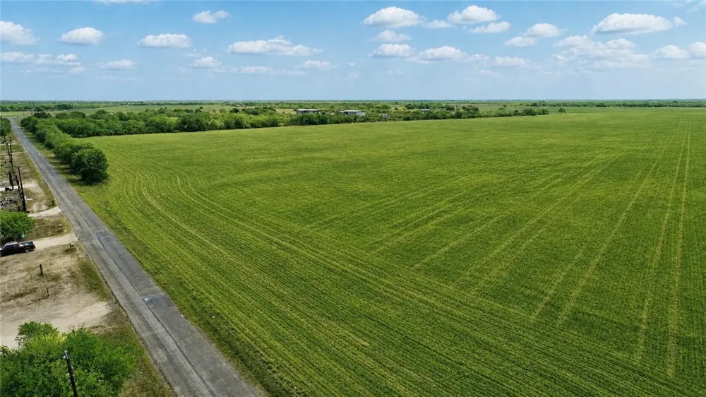 County Rd 48 Robstown, TX 78380