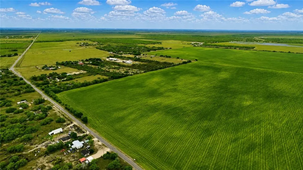 County Rd 48 Robstown, TX 78380