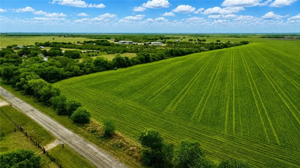 County Rd 48 Robstown, TX 78380