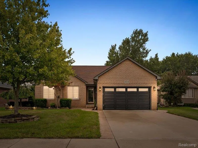 29213 Rachid Lane Chesterfield Township, MI 48047