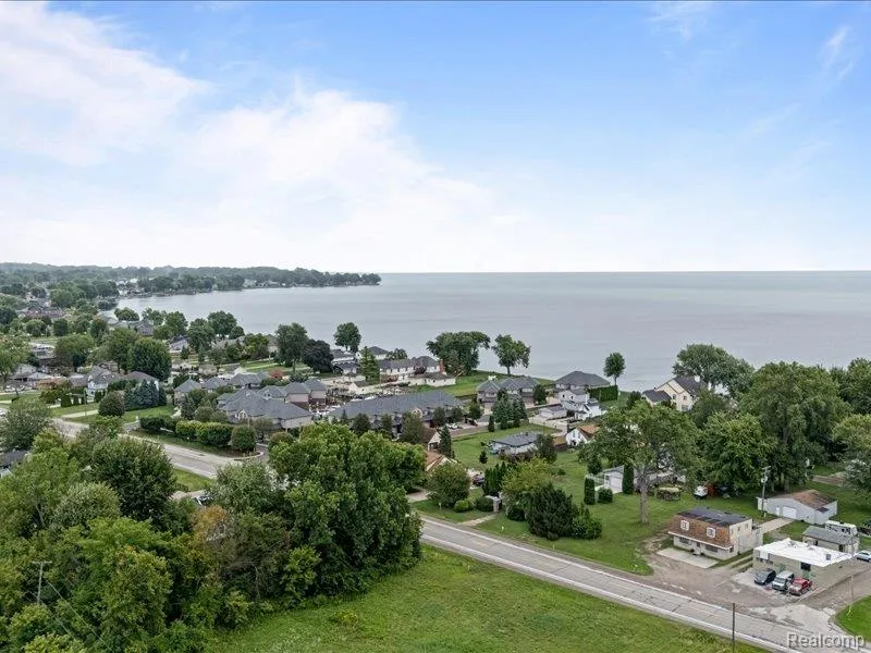 29213 Rachid Lane Chesterfield Township, MI 48047