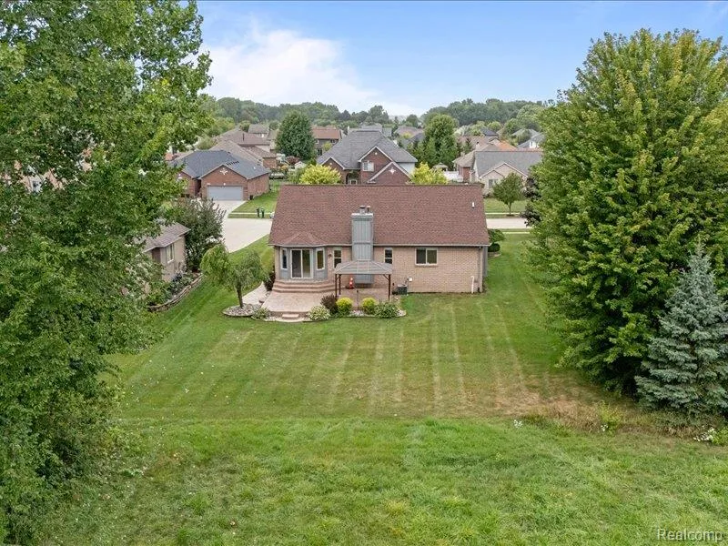 29213 Rachid Lane Chesterfield Township, MI 48047