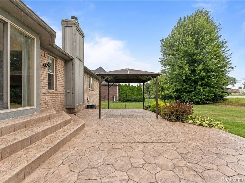 29213 Rachid Lane Chesterfield Township, MI 48047