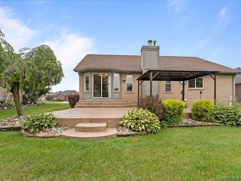 29213 Rachid Lane Chesterfield Township, MI 48047