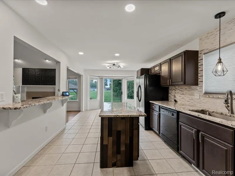 29213 Rachid Lane Chesterfield Township, MI 48047