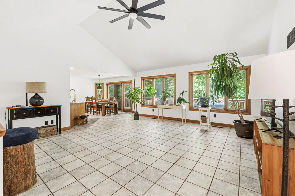 12033 Shavehead Porter Township, MI 49061
