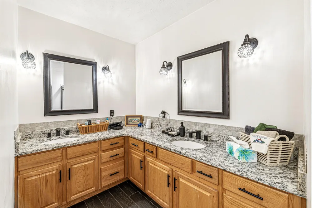 12033 Shavehead Porter Township, MI 49061