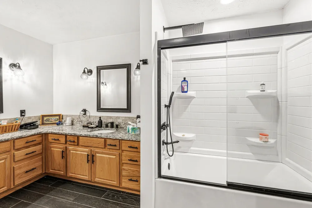 12033 Shavehead Porter Township, MI 49061