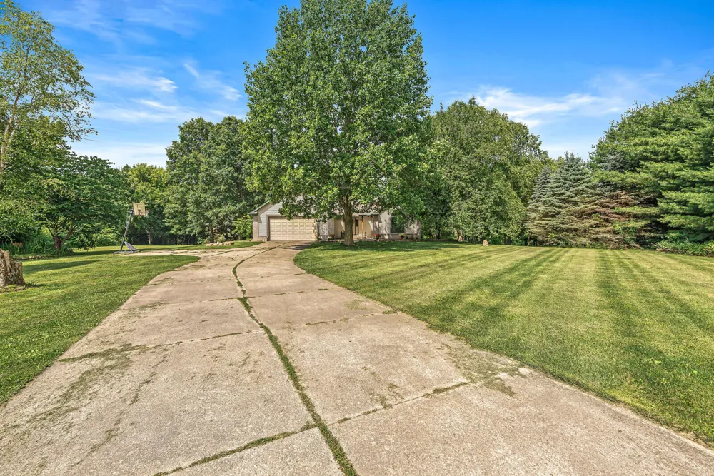 12033 Shavehead Porter Township, MI 49061