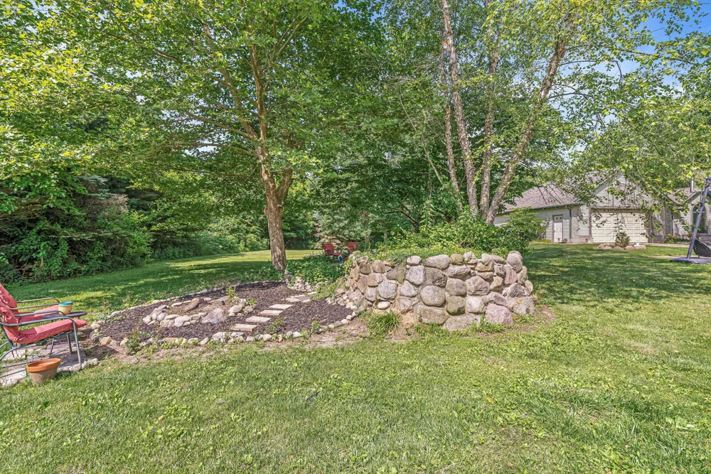 12033 Shavehead Porter Township, MI 49061