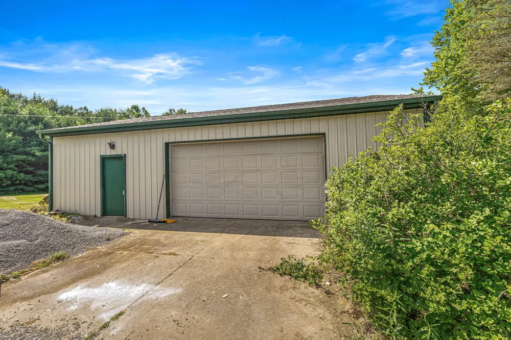 12033 Shavehead Porter Township, MI 49061