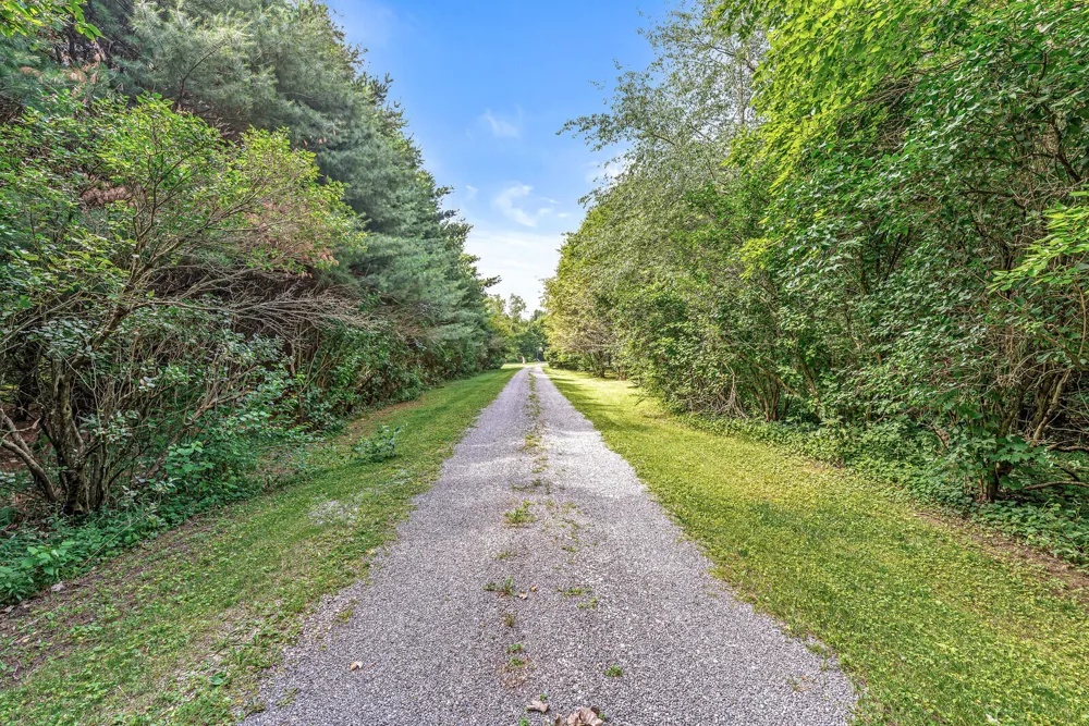 12033 Shavehead Porter Township, MI 49061