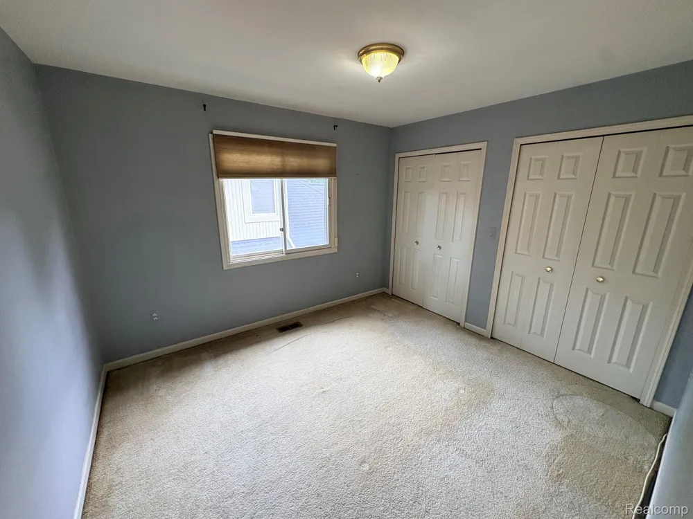 43336 Herring Drive Clinton Charter Township, MI 48038