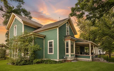 14 3rd Avenue SW