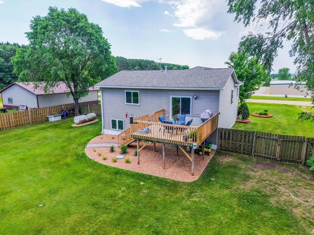 15078 669th St Wabasha, MN 55981