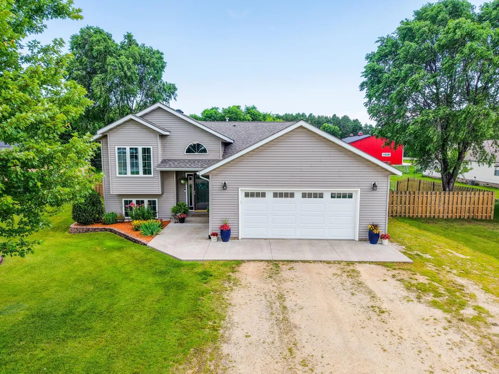 15078 669th St Wabasha, MN 55981