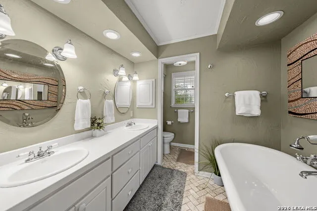 506 LINCOLN ST Fredericksburg, TX 78624