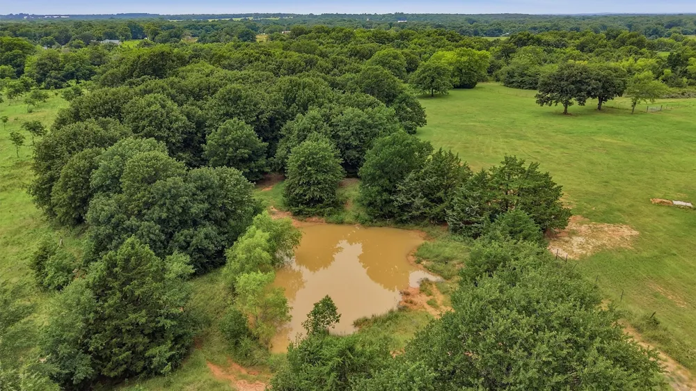 7277 W Line Road Collinsville, TX 76233