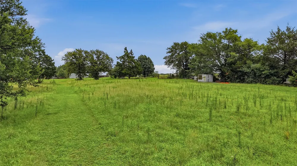 7277 W Line Road Collinsville, TX 76233