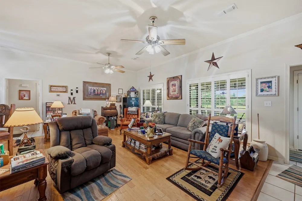 7277 W Line Road Collinsville, TX 76233