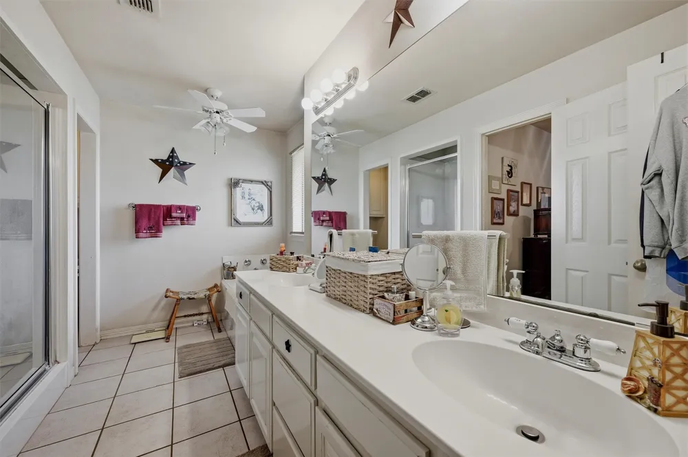 7277 W Line Road Collinsville, TX 76233