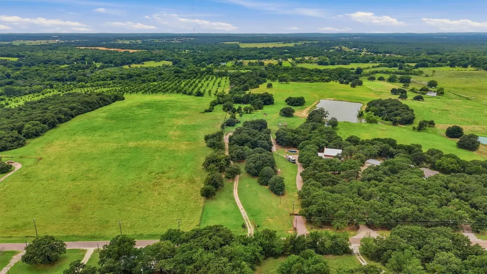 7277 W Line Road Collinsville, TX 76233