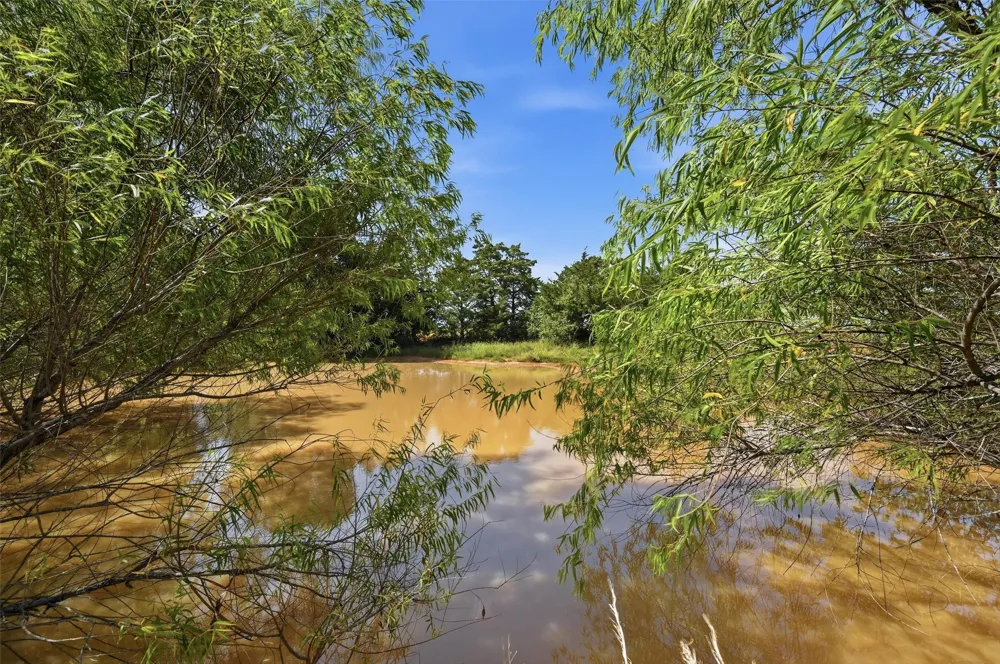 7277 W Line Road Collinsville, TX 76233