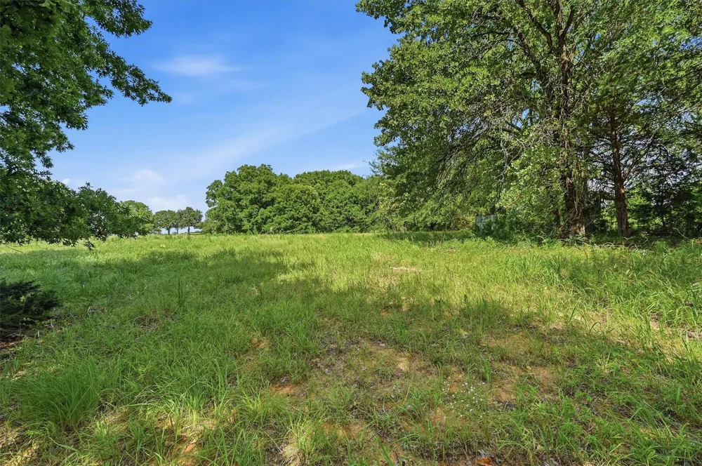 7277 W Line Road Collinsville, TX 76233