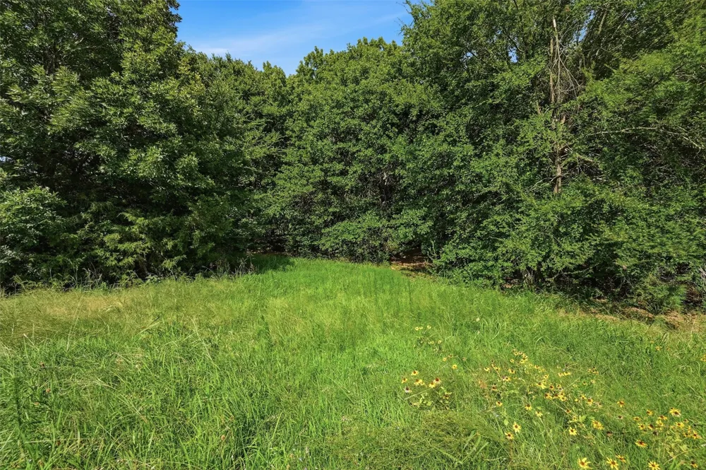 7277 W Line Road Collinsville, TX 76233