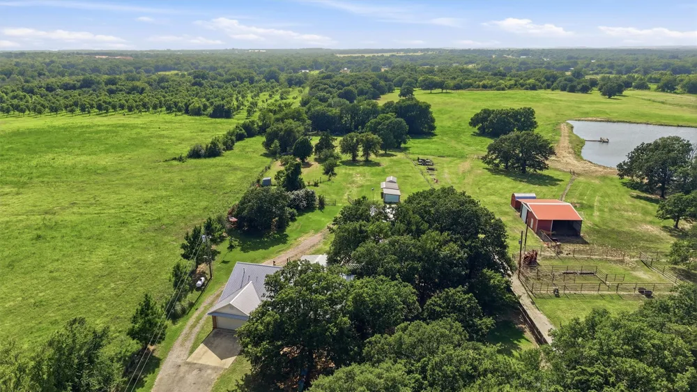 7277 W Line Road Collinsville, TX 76233