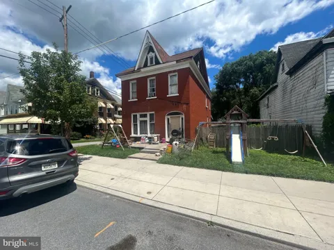 1516 LOGAN AVENUE