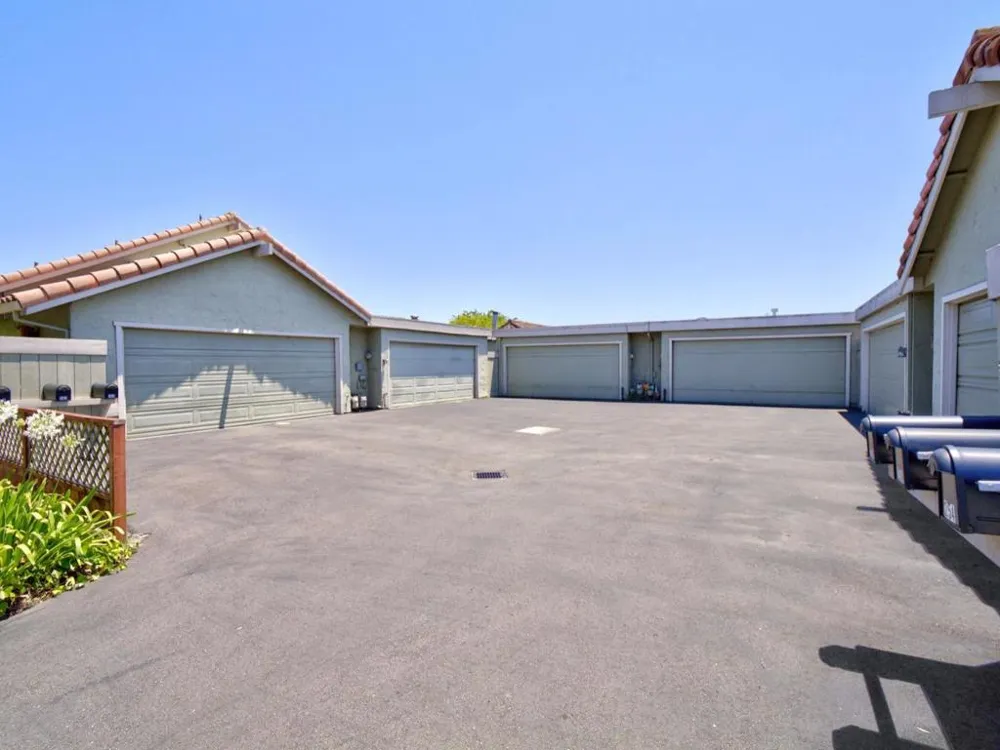 262 Crestview Drive Watsonville, CA 95076