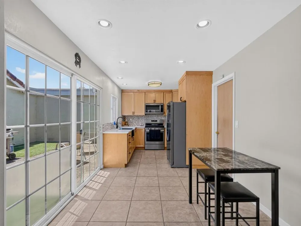 262 Crestview Drive Watsonville, CA 95076