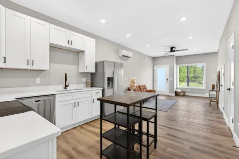 230 Third St