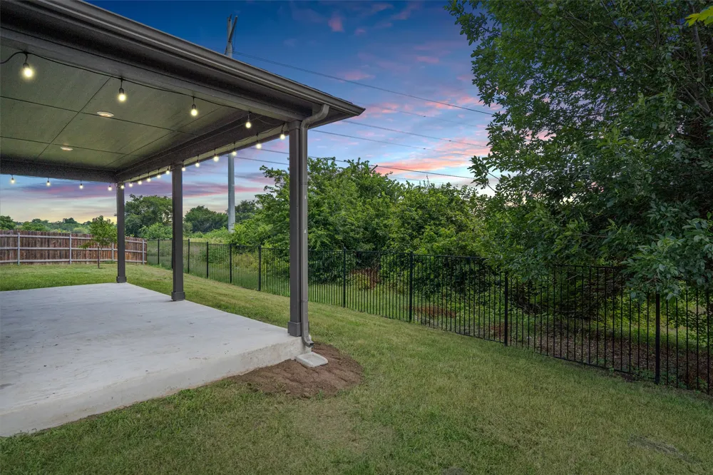 104 Stinchcomb Road Hutto, TX 78634