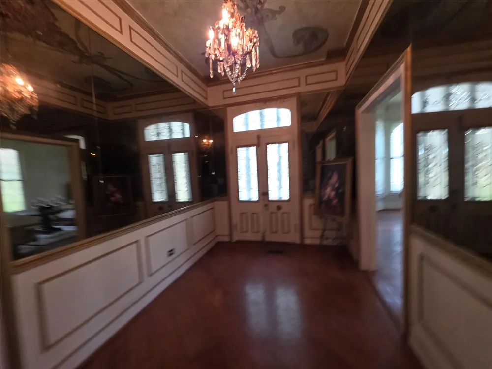 815 E Washington Avenue Navasota, TX 77868