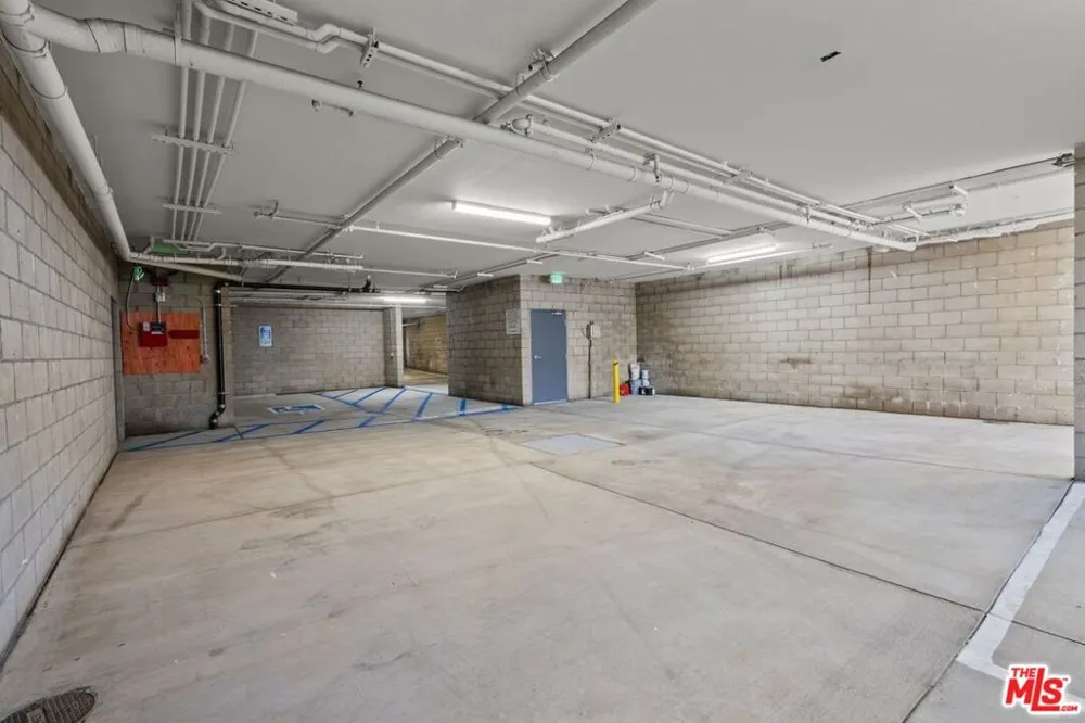 5114 Cahuenga Blvd #1 North Hollywood, CA 91601