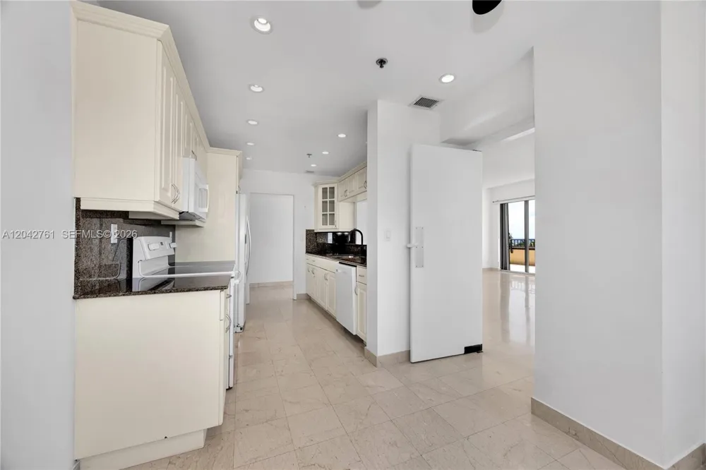 201 Crandon Blvd #643 Key Biscayne, FL 33149