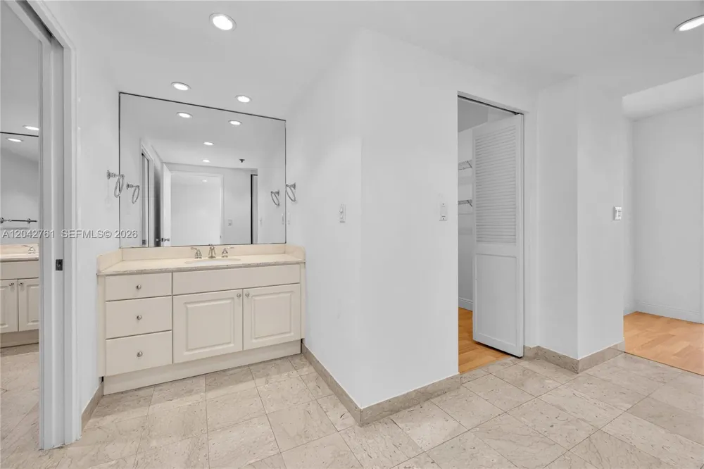 201 Crandon Blvd #643 Key Biscayne, FL 33149