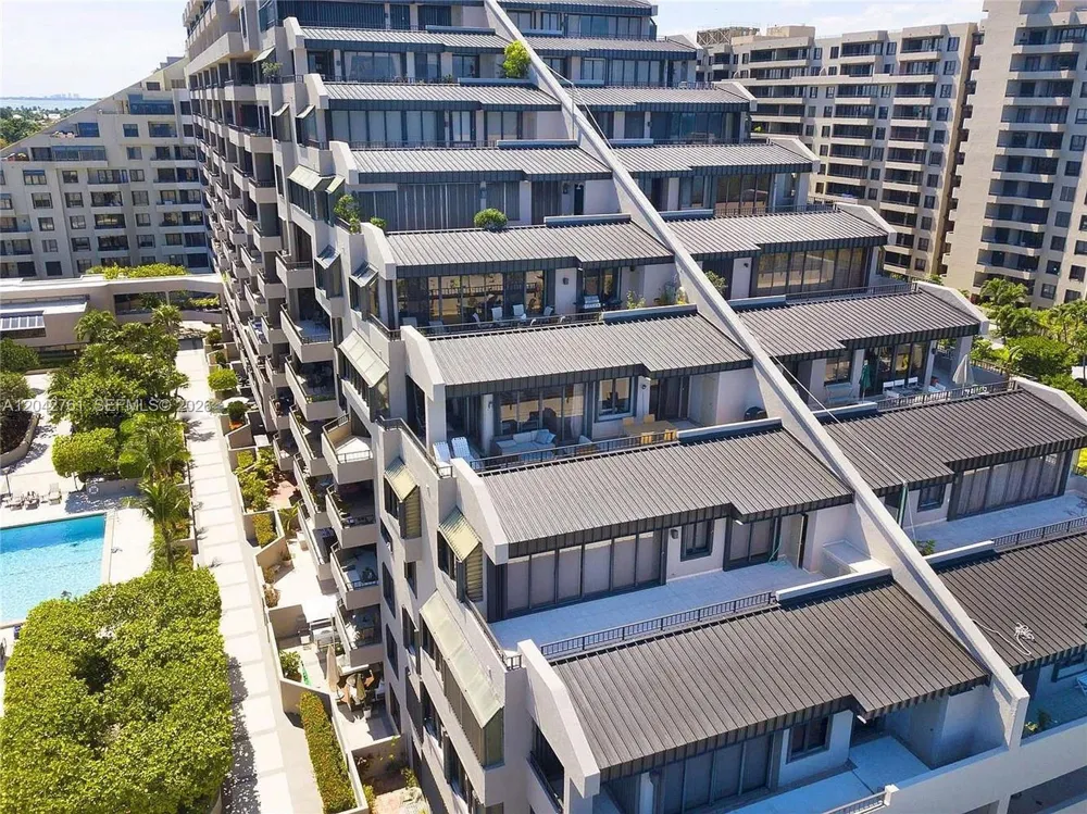 201 Crandon Blvd #643 Key Biscayne, FL 33149