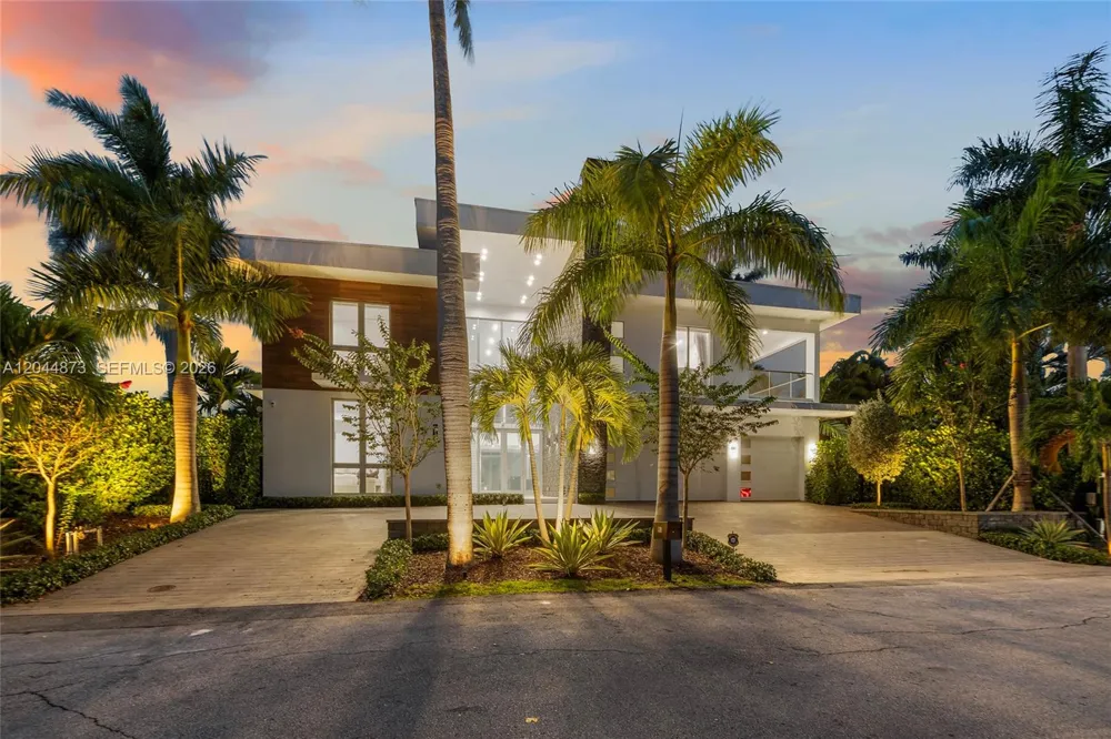 91 Fiesta Way Fort Lauderdale, FL 33301