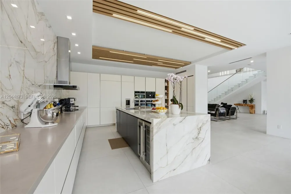 91 Fiesta Way Fort Lauderdale, FL 33301