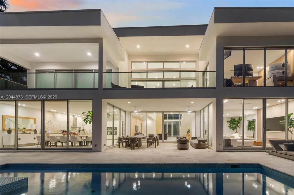 91 Fiesta Way Fort Lauderdale, FL 33301
