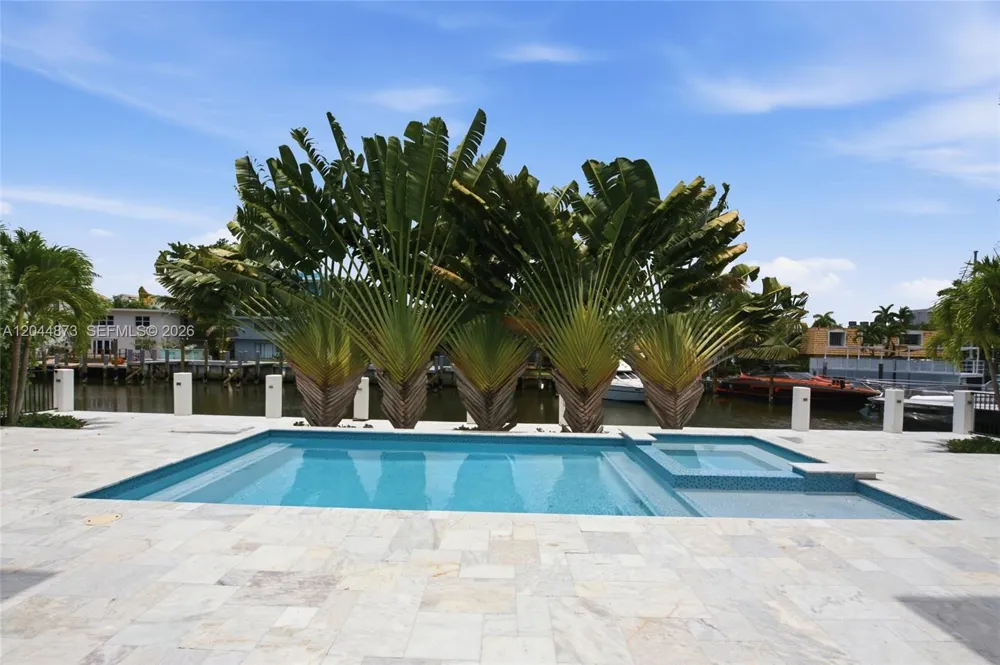 91 Fiesta Way Fort Lauderdale, FL 33301